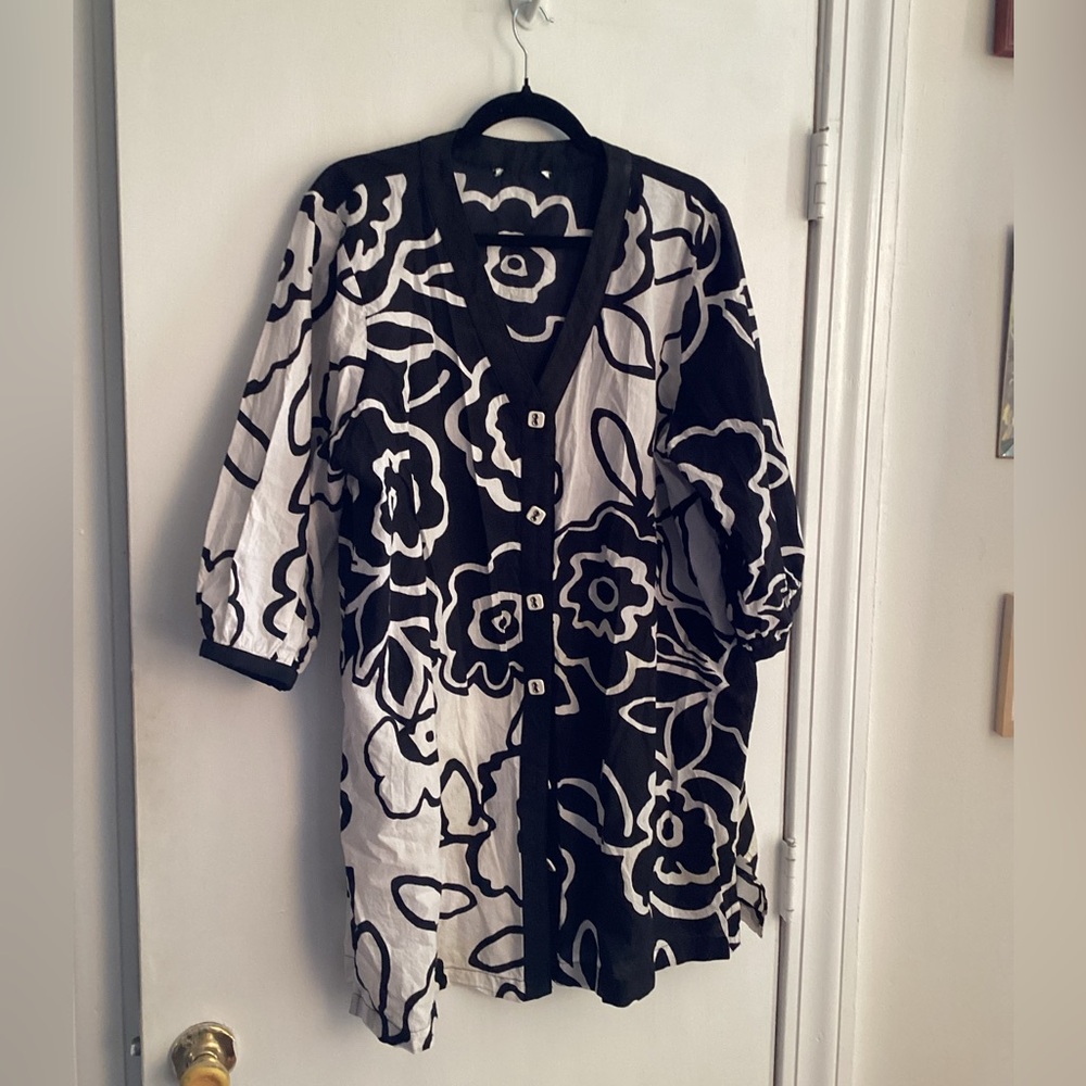 Black/White Casual Women's Beach Oversized 3/4 Sleeved Shirt size XL